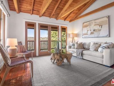 20748 Hillside Dr, Topanga, CA, 90290