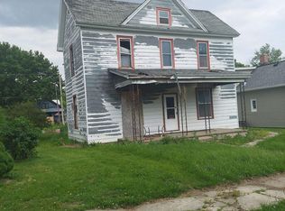920 McLean St, Falls City, NE 68355