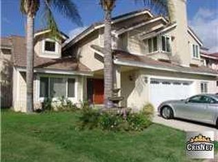 18207 Emelita St, Tarzana, CA 91356