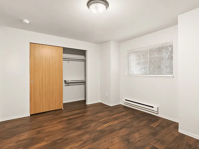 1 Bed 1 Bath Deluxe - 736 Sq Ft 1 Bed 1 Bath Deluxe - 736 Sq Ft