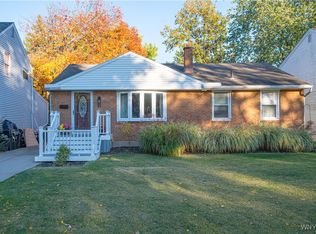 93 Rockland Rd, Tonawanda, NY 14150
