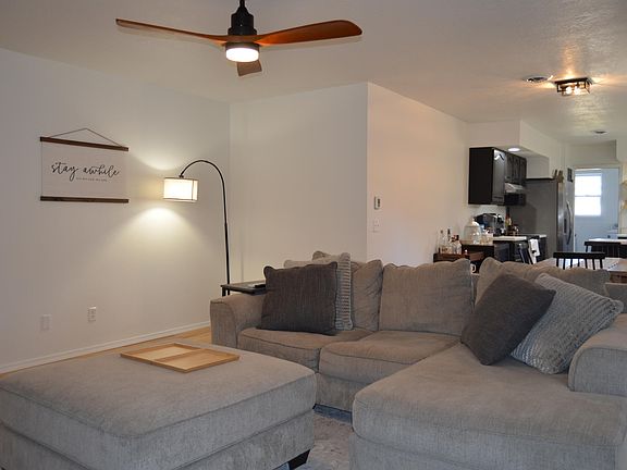3rd image of 20 Woodland Avenue