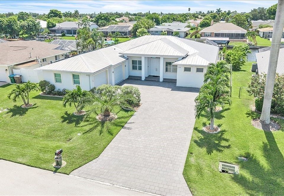 1st image of 2918 SE 10th Pl