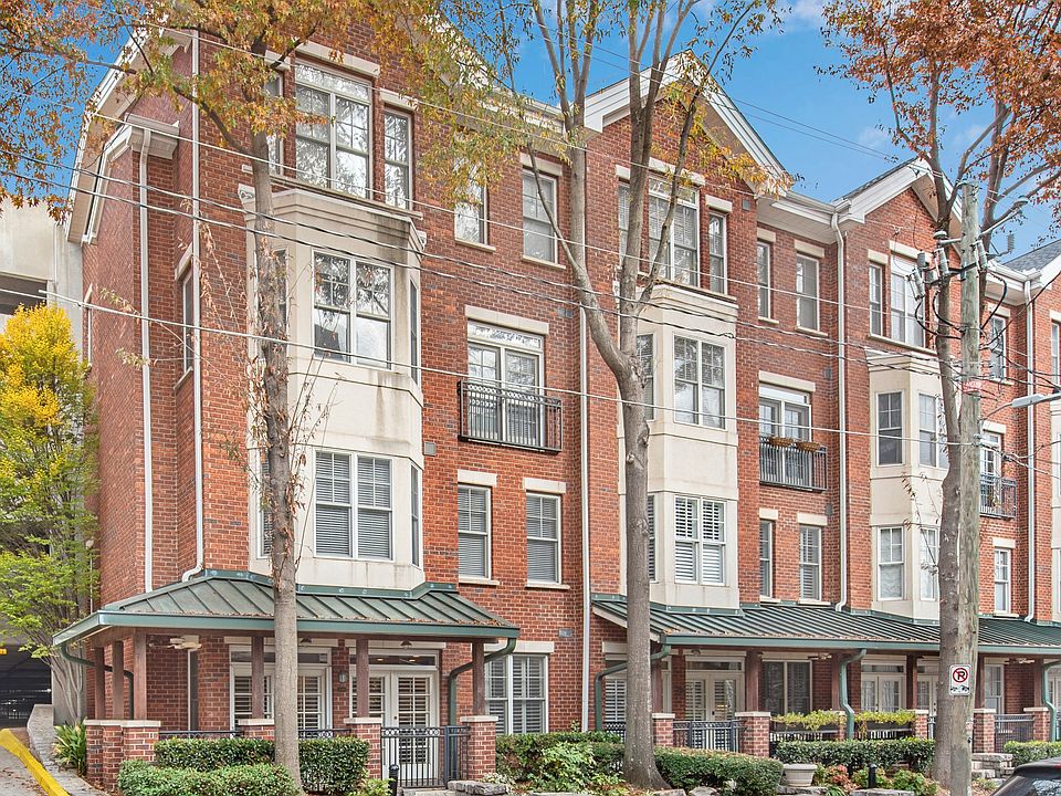 Lovely Corner Unit Terrace Level Townhome
