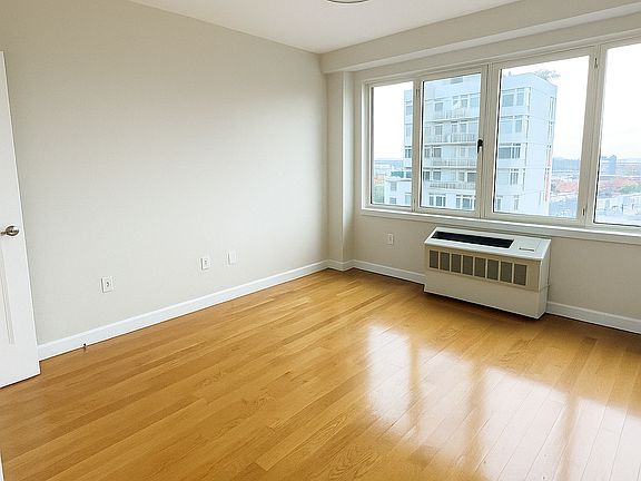4th image of 278 6th St APT 10A