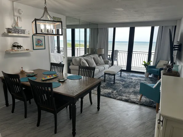 180 Seaview Ct, Marco Island, FL