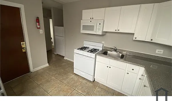 2 bed, $1,800 — Photo 1