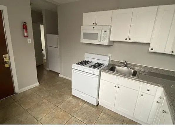 109 S Central Ave, Chicago, IL 60644