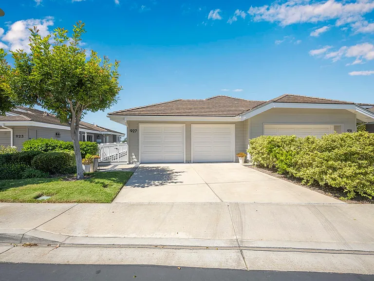 927 Gardenia Way — Photo 53
