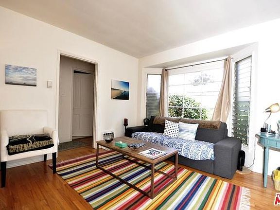 2nd image of 1324 1/2 Ocean Park Blvd