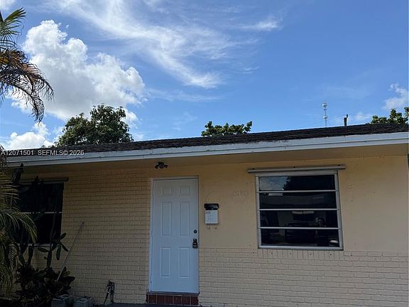 2nd image of 6050 SW 34th St #1