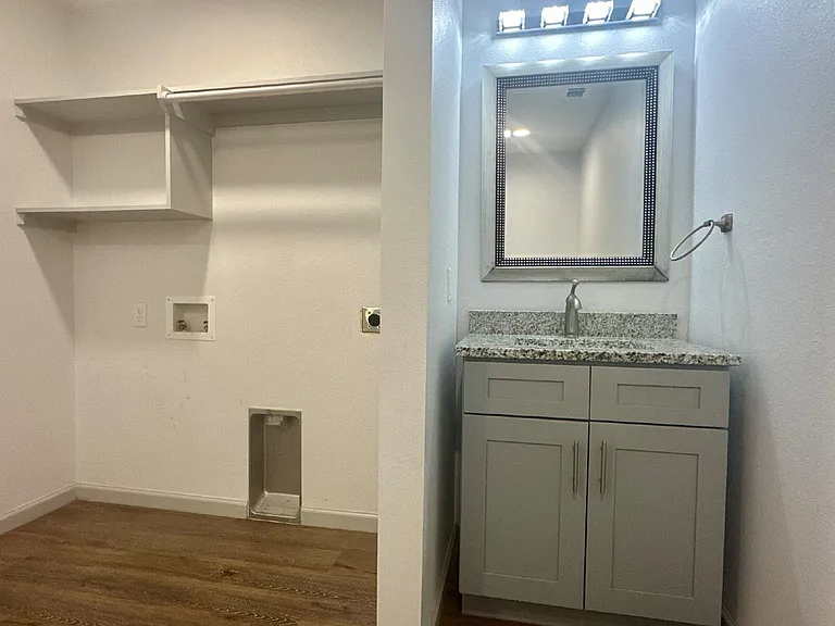 4506 Avenue T #A — Photo 9