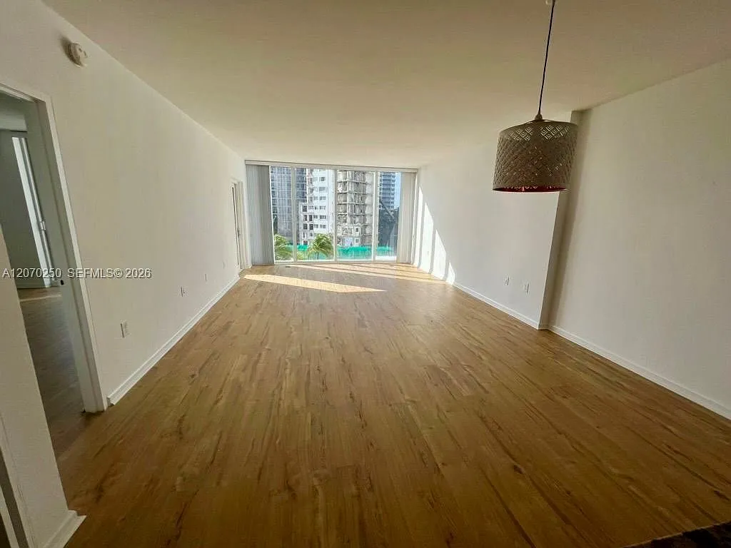 Harbour House — Photo 2