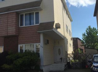 126 Green Valley Rd, Staten Island, NY 10312