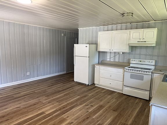 5th image of 1307 Hemingway St