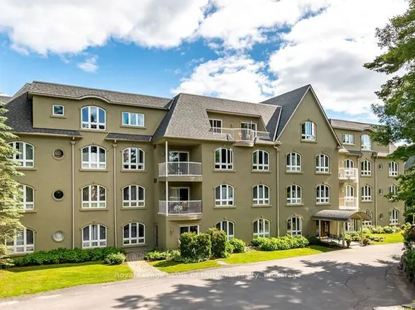 31 Dairy Ln #106, Huntsville, ON P1H 2L7