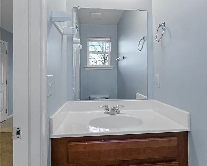 233 Thrush Dr — Photo 4