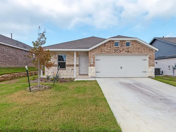 2044 Stable Ln, Aubrey, TX 76227