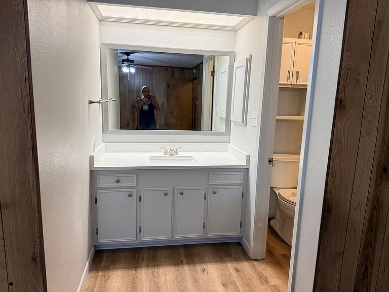 Master BR Vanity