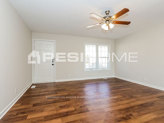 3rd image of 5203 Sallee Dr