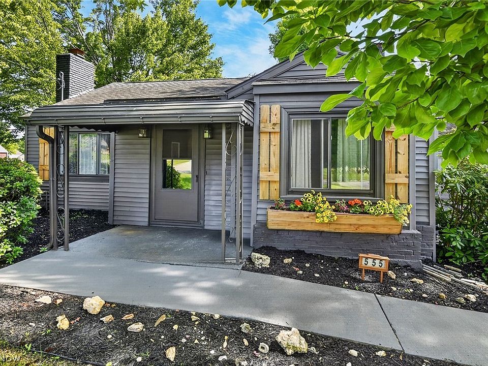 1st image of 555 Secrist Ln