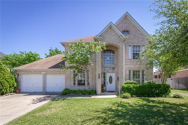 1st image of 204 Belmont Dr