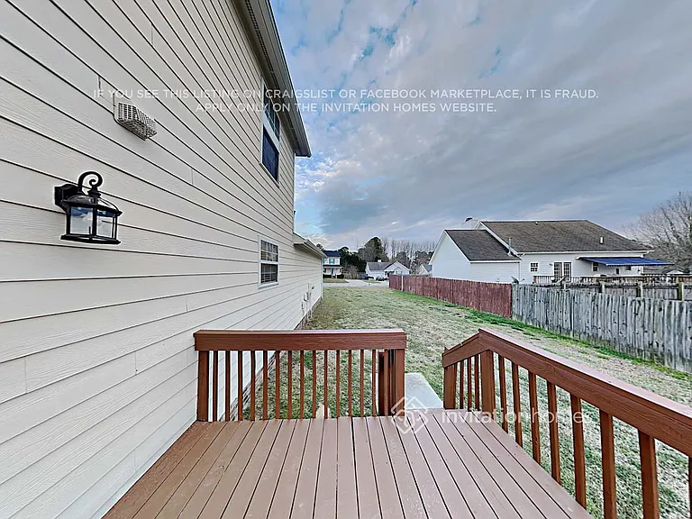 4428 Moss Spring Dr — Photo 16