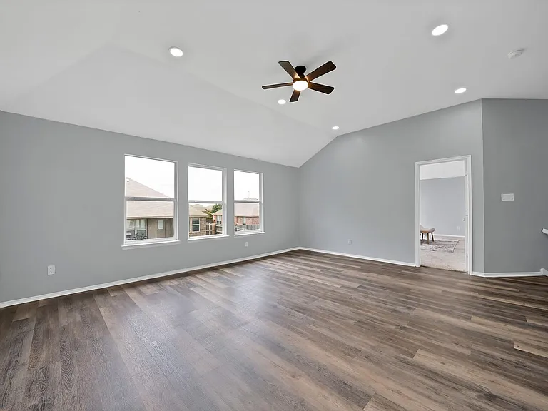 137 Heritage Dr — Photo 25