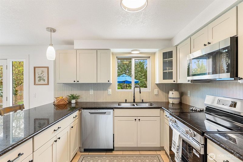 3rd image of 10229 27th Drive SE