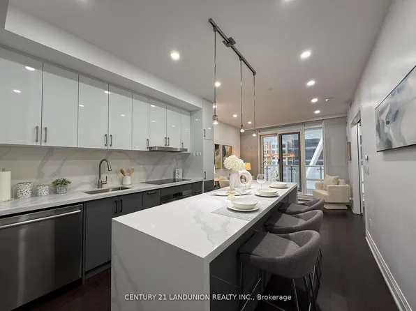 1 Bloor St E #1508, Toronto, ON M4W 0A8