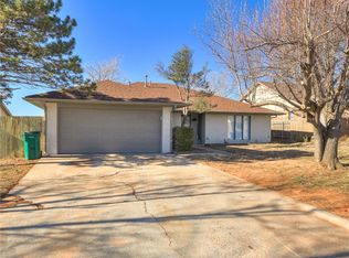 517 Conestoga Dr, Yukon, OK 73099