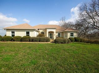 1200 Thomas Pl, Columbia, TN 38401