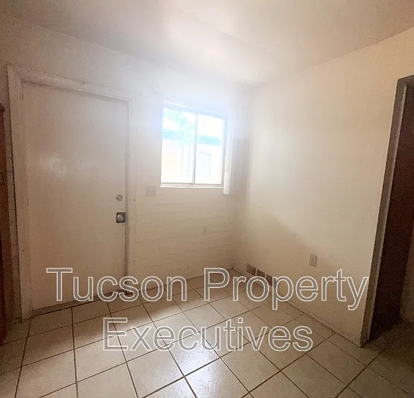8922 S Nogales Hwy — Photo 8