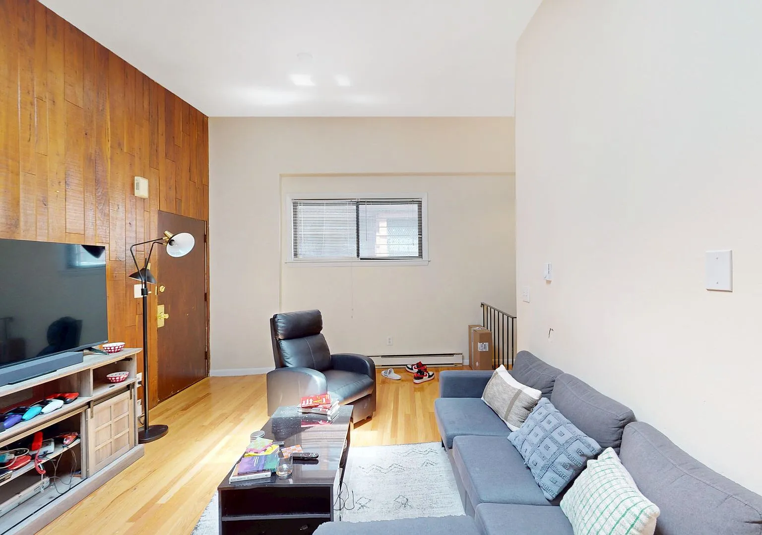 Two-Level Carriage Home in Back Bay with No Fee — Photo 3