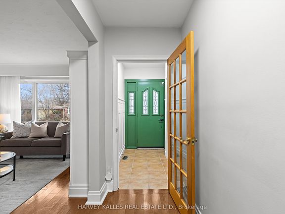 4th image of 134 Santa Barbara Rd