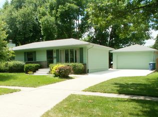 822 SE Bel Aire Rd, Ankeny, IA 50021