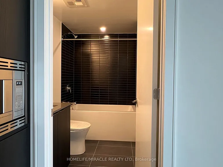 86 Dundas St E #1603 — Photo 17