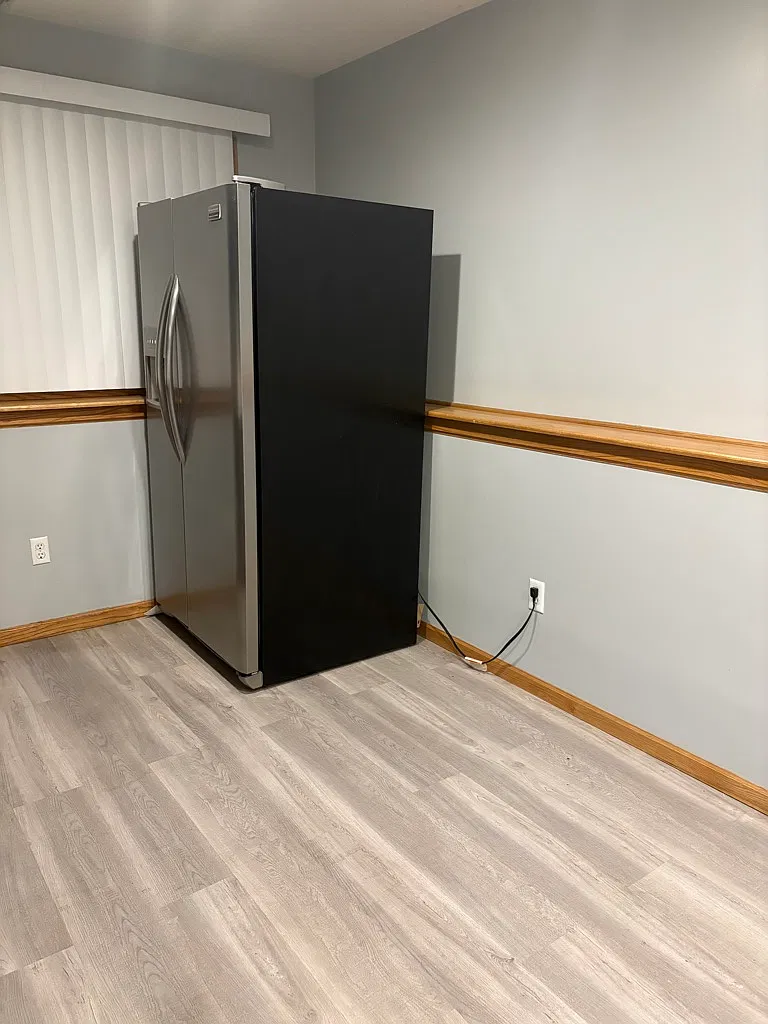 2 Bedroom / 1 Bathroom Brooklyn Park — Photo 2