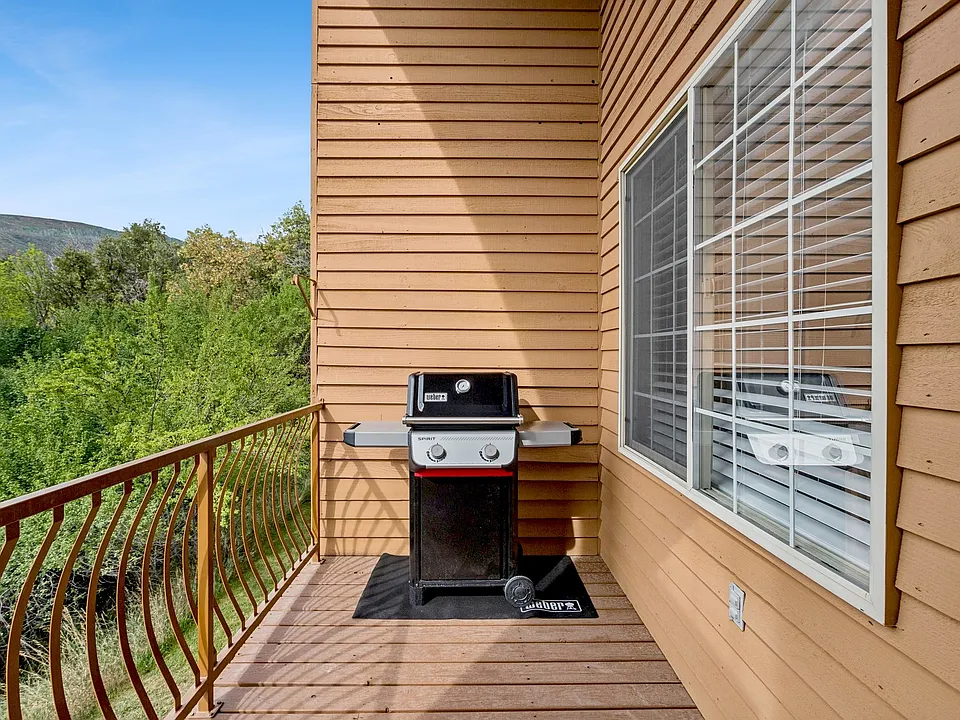 New Weber BBQ on main floor deck