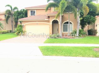 3815 Woodfield Ct, Coconut Creek, FL 33073