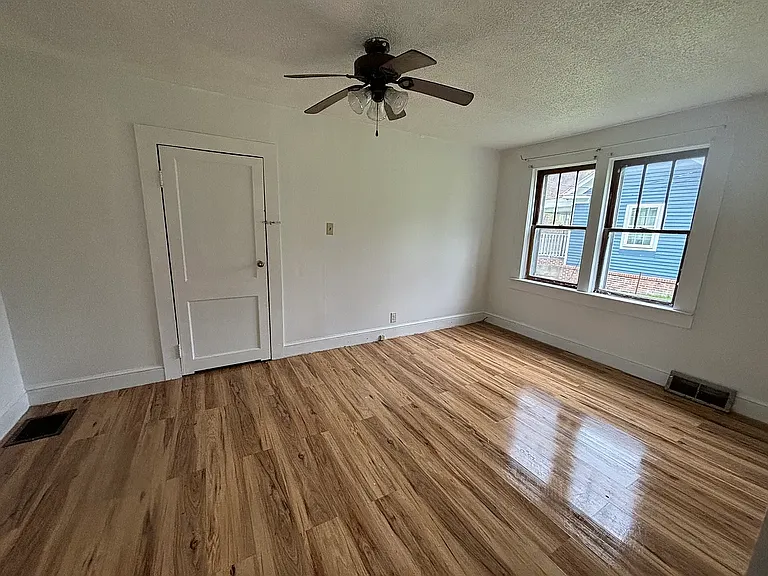 10217 Cumberland Rd — Photo 16