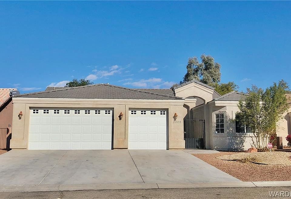 1st image of 2009 E Desert Palms Dr