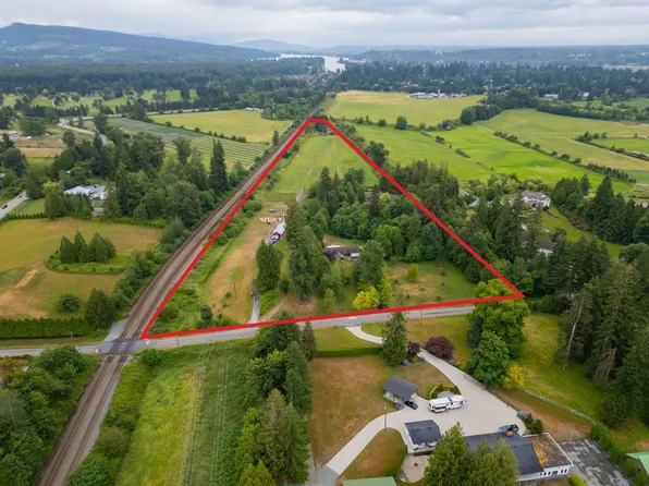 9472 222nd St, Langley, BC V1M 3T7
