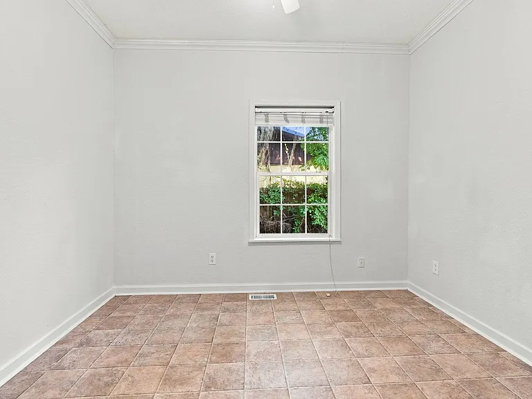 114 Cedar St — Photo 49