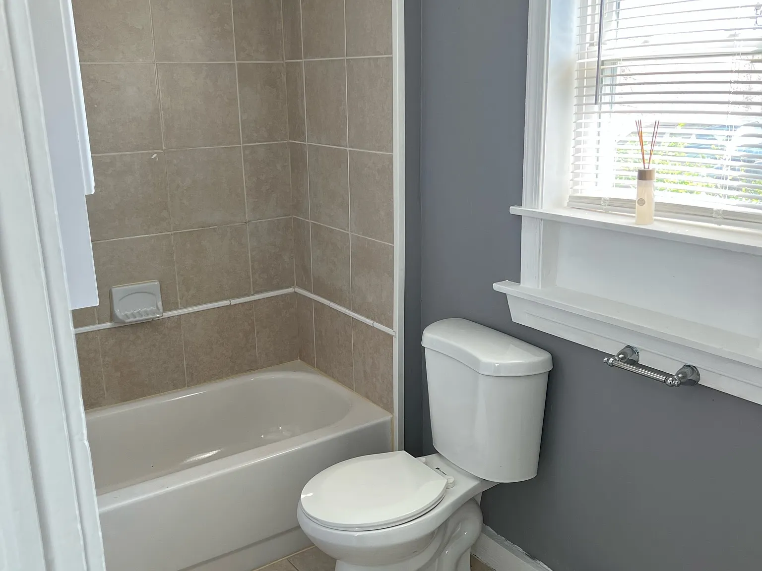 Mcllvain Duplex — Photo 2