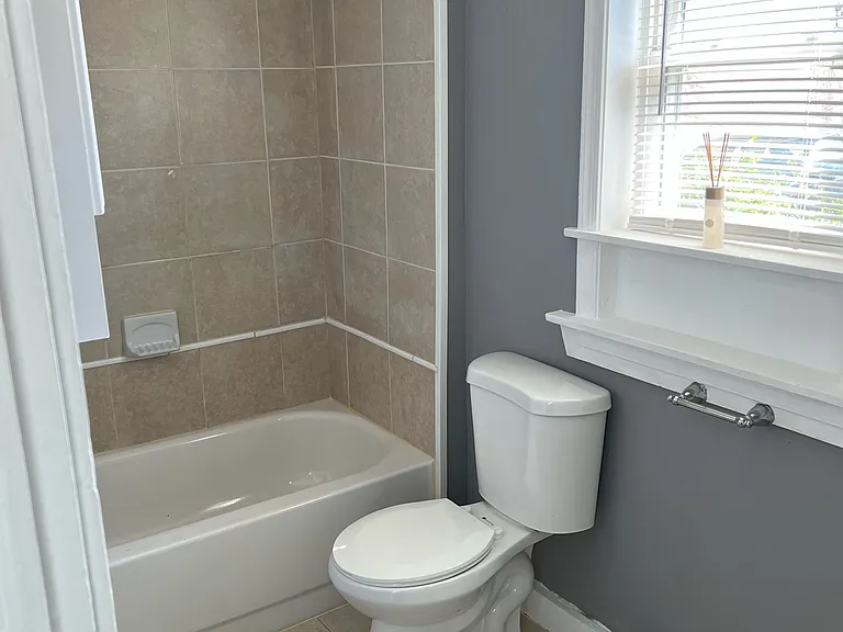 721 McIlvain St — Photo 2
