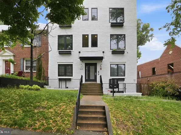 2642 39th St NW Unit 4, Washington, DC 20007