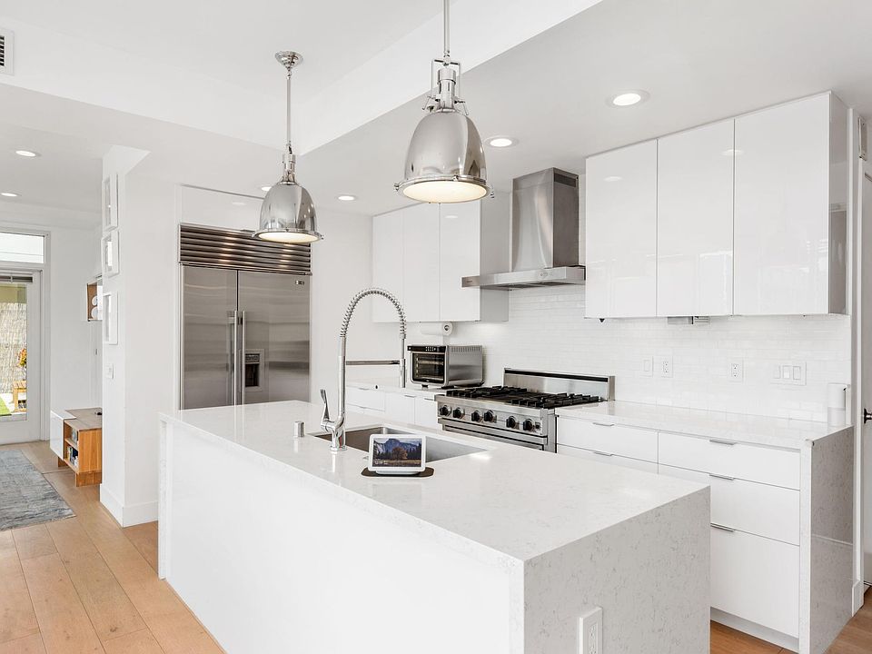 1st image of 200 Brannan St APT 504