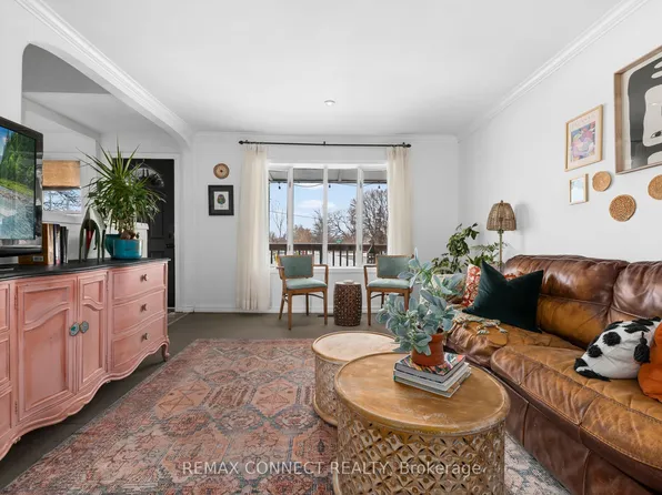 19 Ontario St, Ajax, ON L1S 1T4