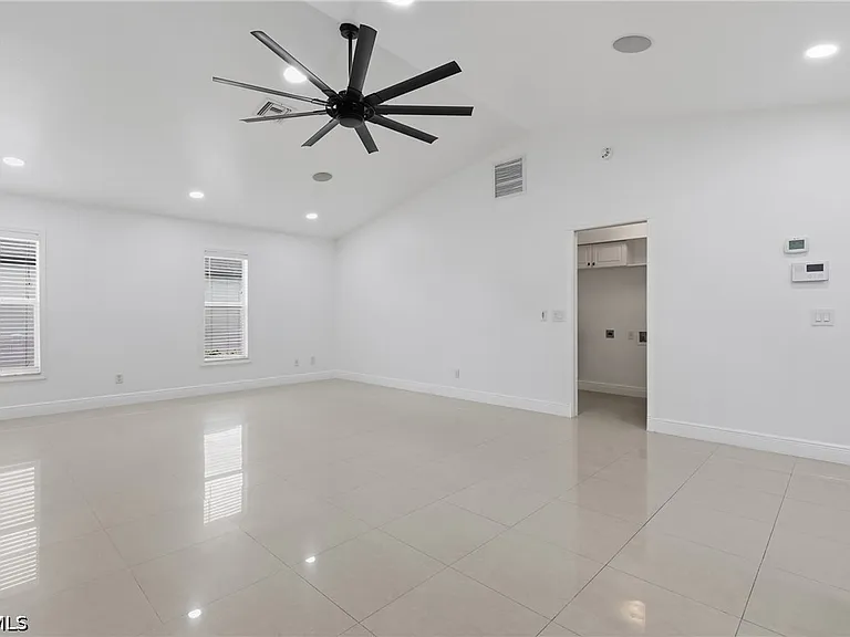 3016 SW 6th Pl — Photo 14